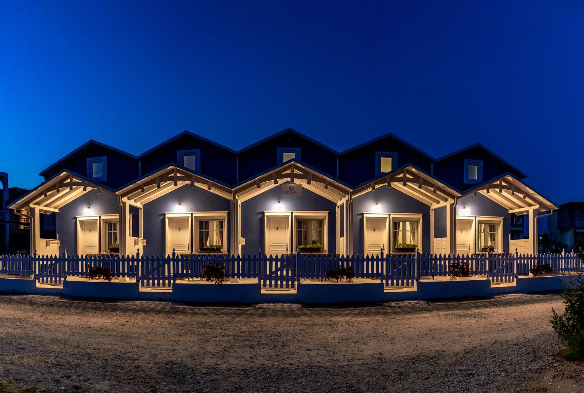 Nafsika Suites (Adults Only) Nea Moudania Extérieur photo